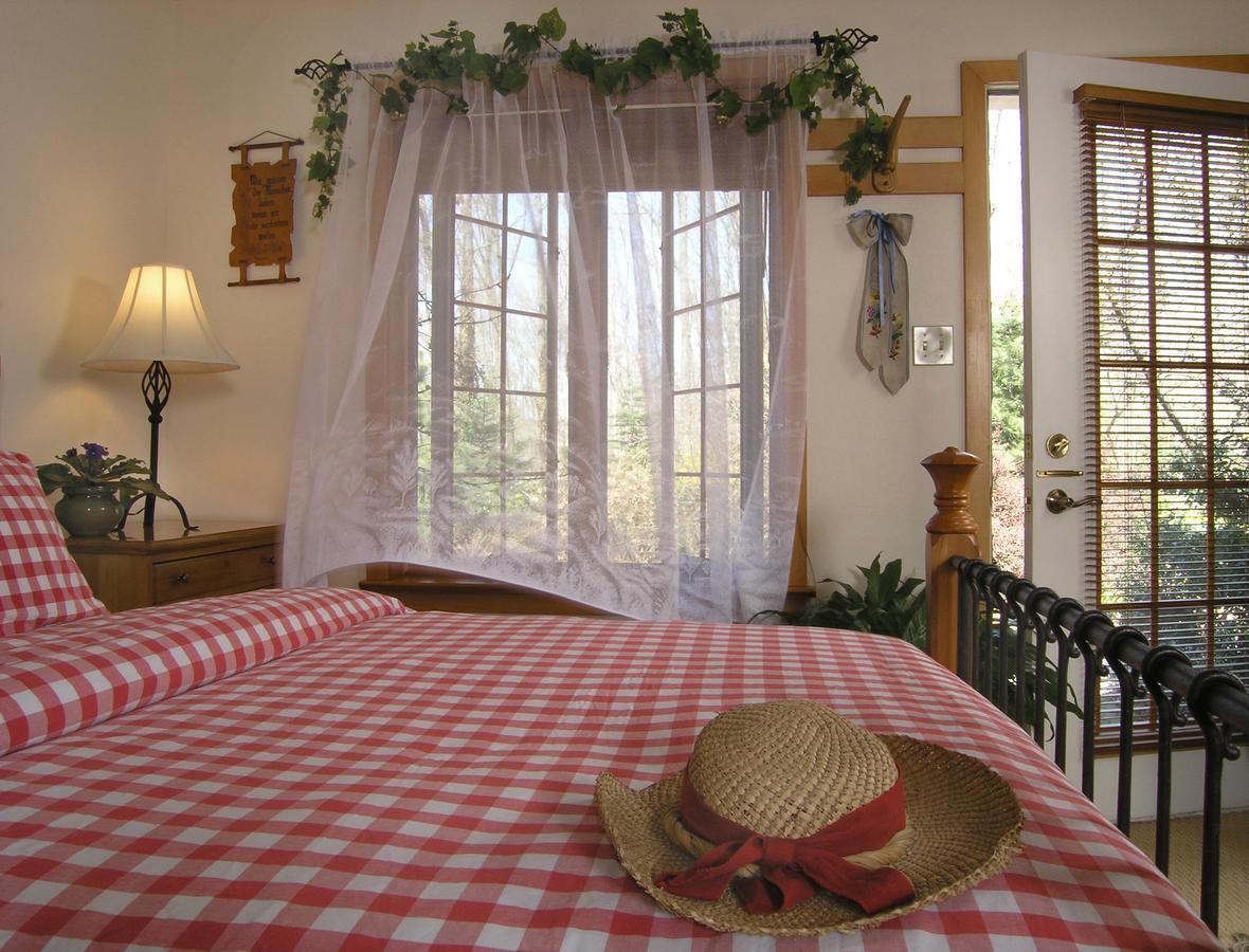 Swiss Woods Bed And Breakfast Lititz Luaran gambar