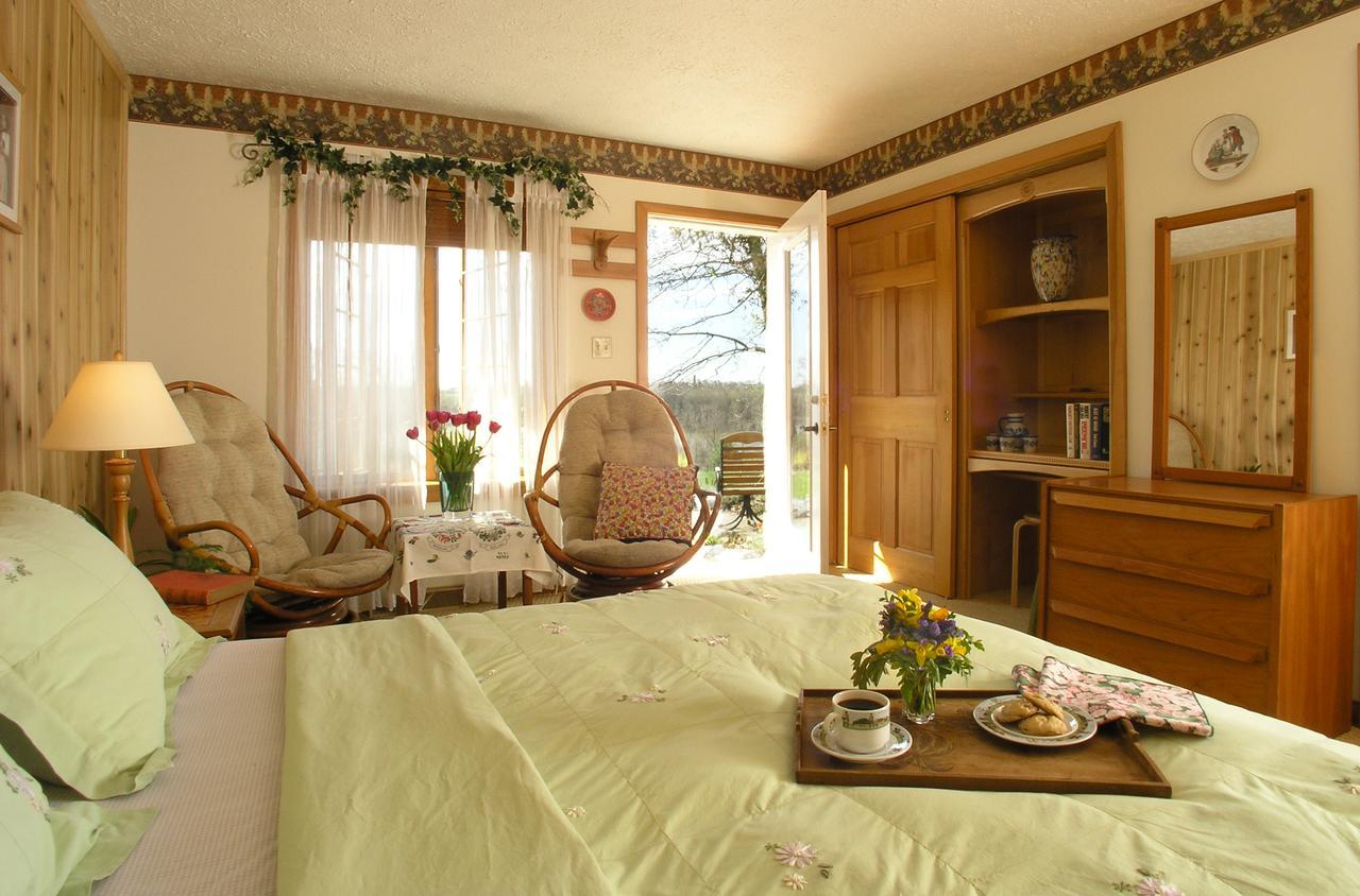 Swiss Woods Bed And Breakfast Lititz Luaran gambar